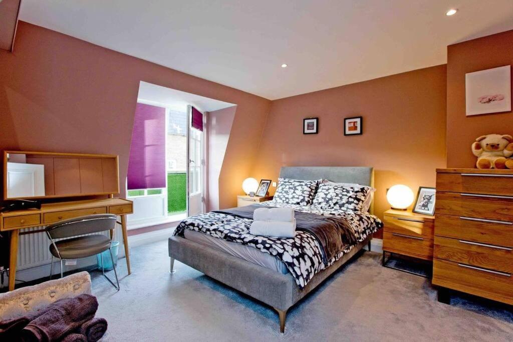 Holiday home 3 Bed Baker St -marylebone Townhouse