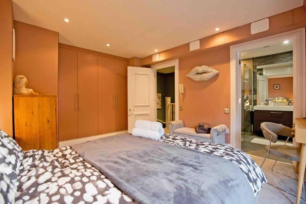 3 Bed Baker St -marylebone Townhouse Holiday home London