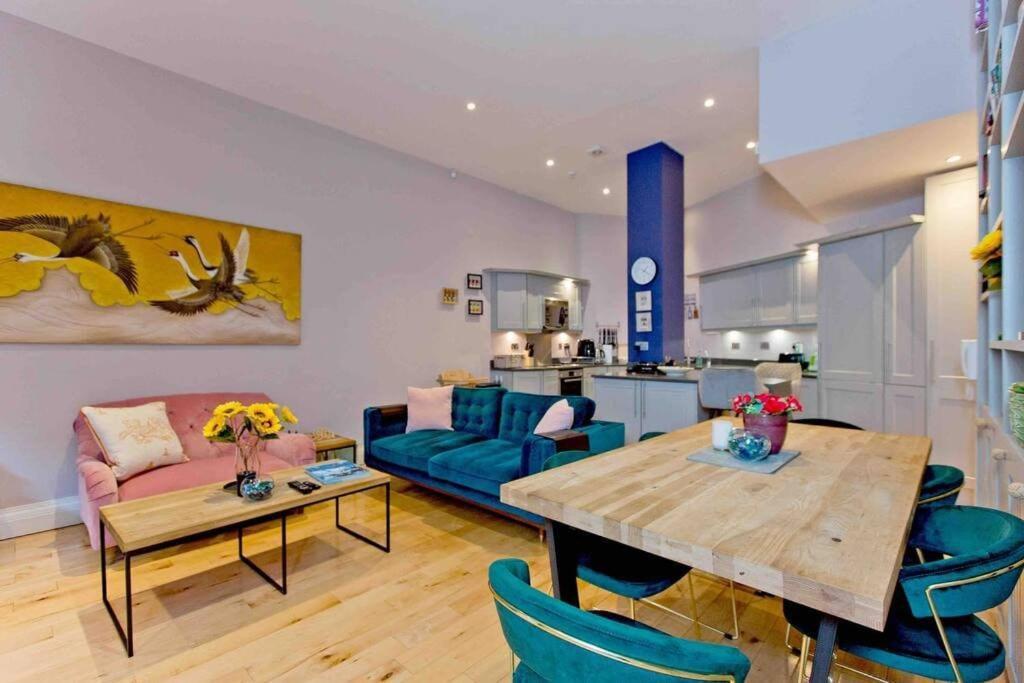 Holiday home 3 Bed Baker St -marylebone Townhouse London