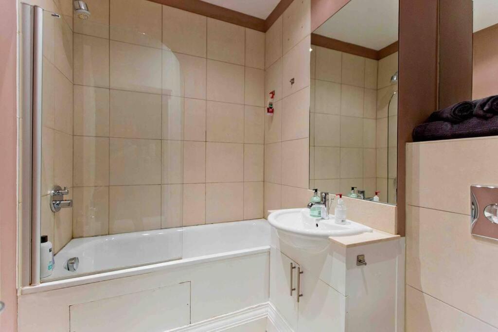 3 Bed Baker St -marylebone Townhouse London